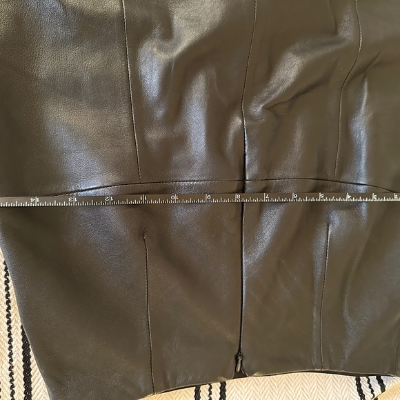 Cefinn leather midi skirt. Size 2 black with burgundy liner - Picture 3 of 5
